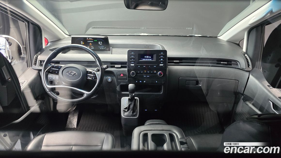 Hyundai Staria 2022