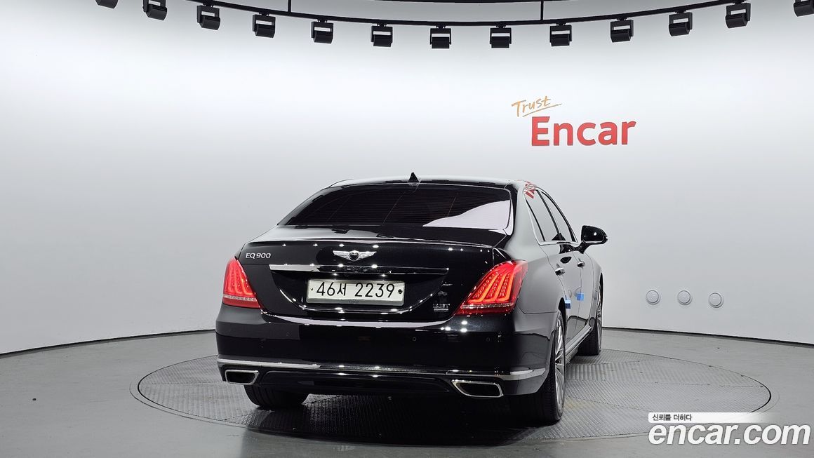 Genesis EQ900 2018