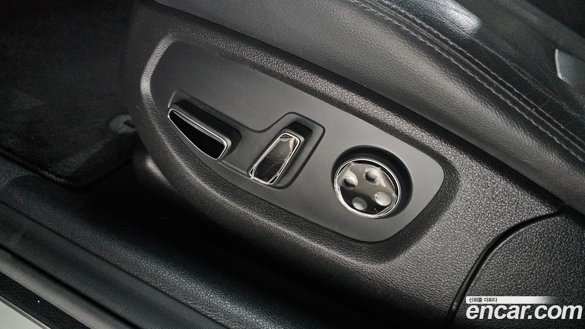 Hyundai Genesis 2016