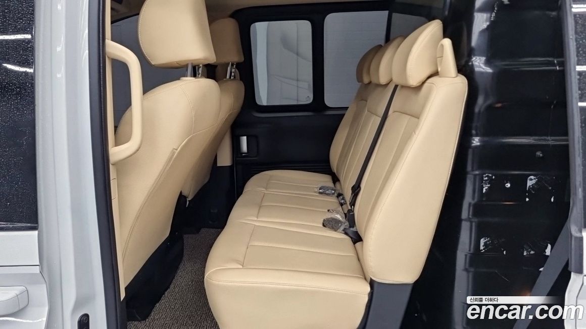 Hyundai Staria 2023