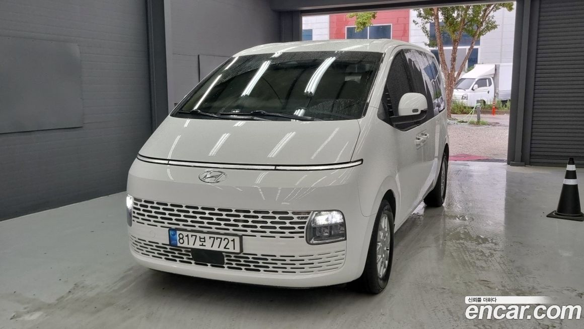 Hyundai Staria 2023