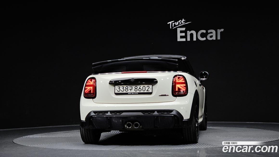 Mini Cooper Convertible 2023