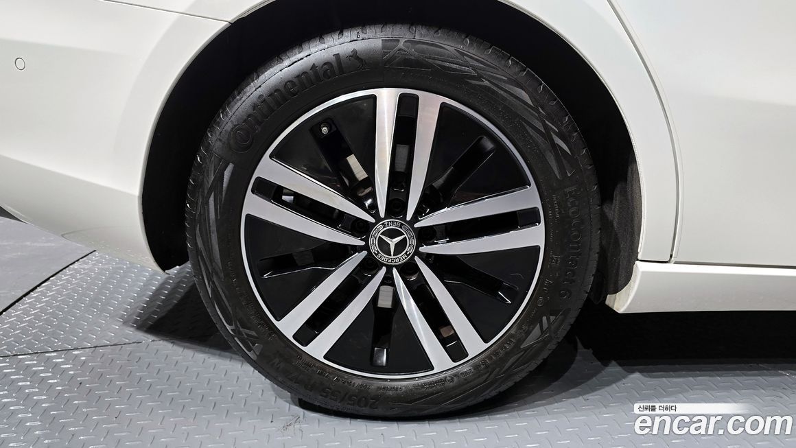 Mercedes-Benz A-Class 2023