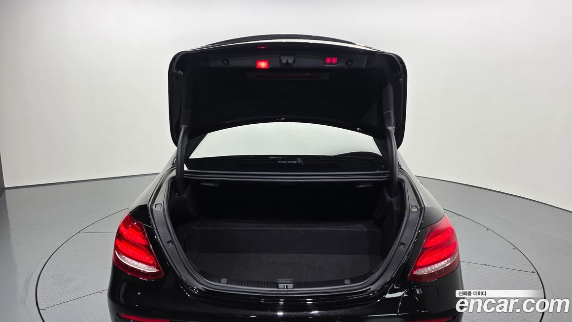 Mercedes-Benz E-Class 2019