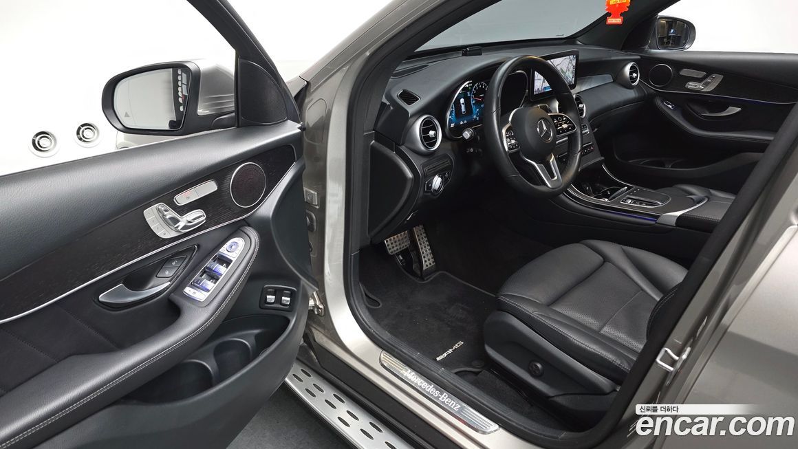 Mercedes-Benz GLC-Class 2021