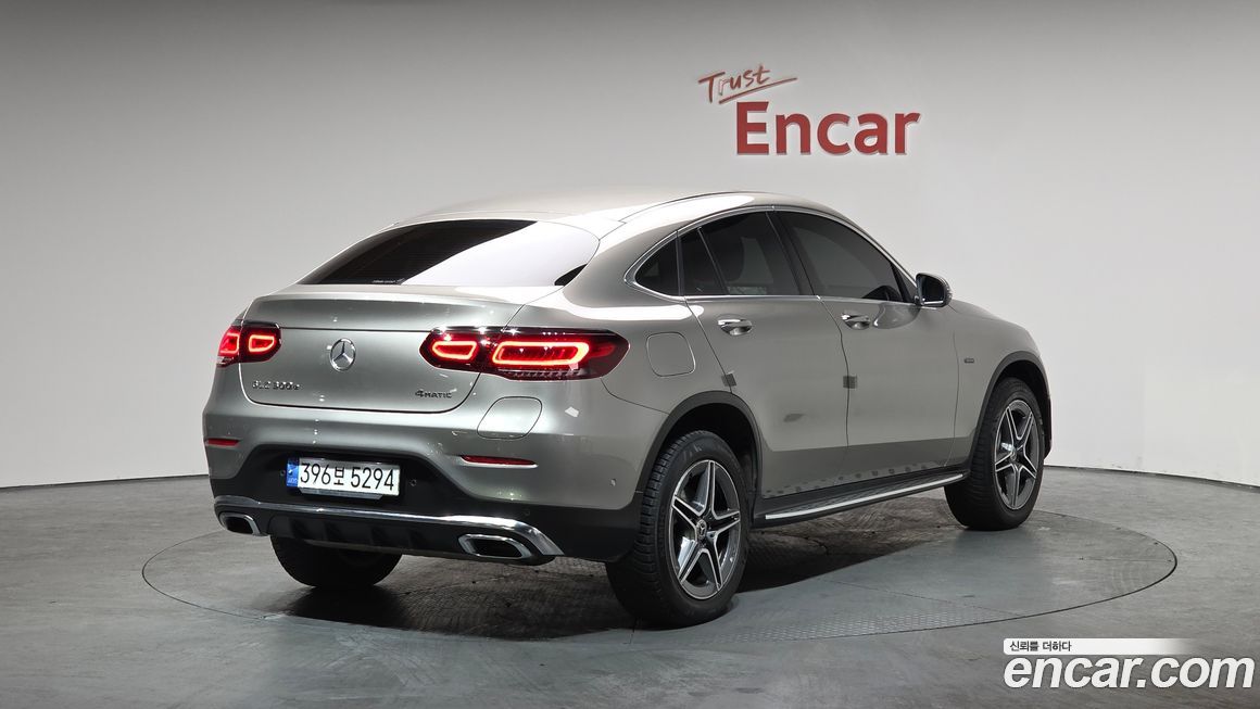 Mercedes-Benz GLC-Class 2021