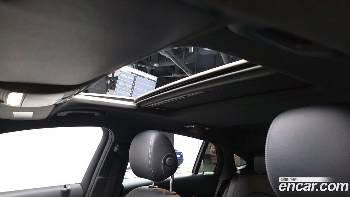 Mercedes-Benz GLC-Class 2021