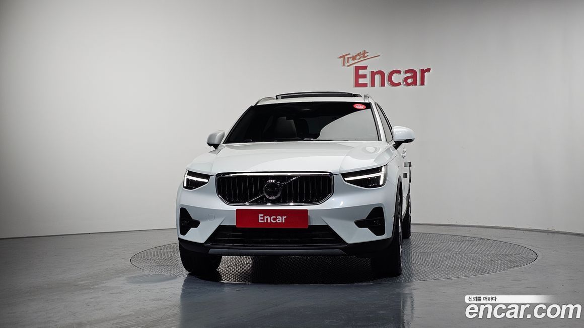 Volvo XC40 2024