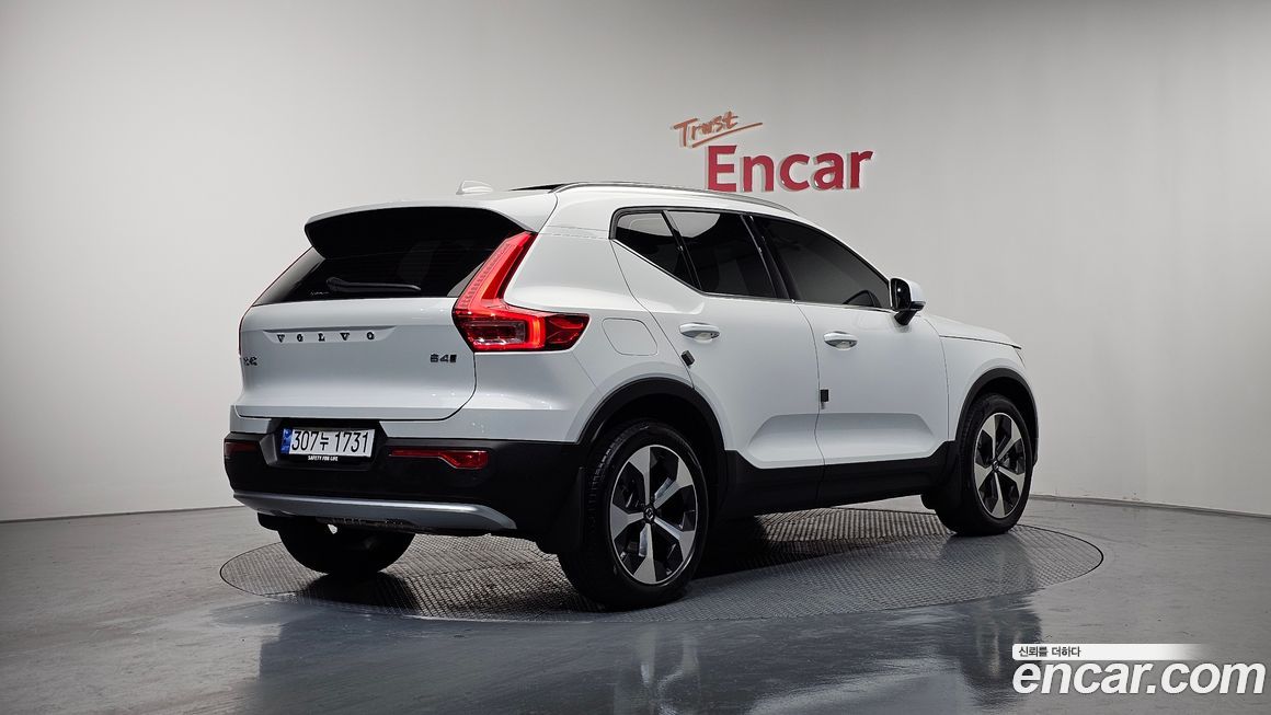 Volvo XC40 2024