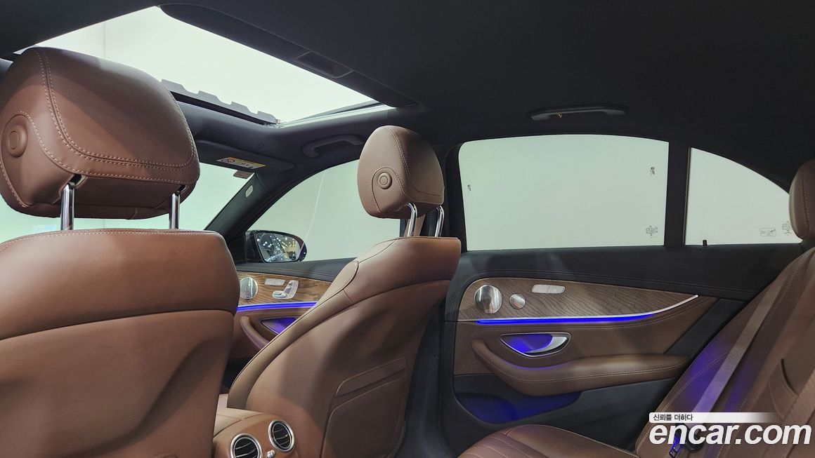 Mercedes-Benz E-Class 2023