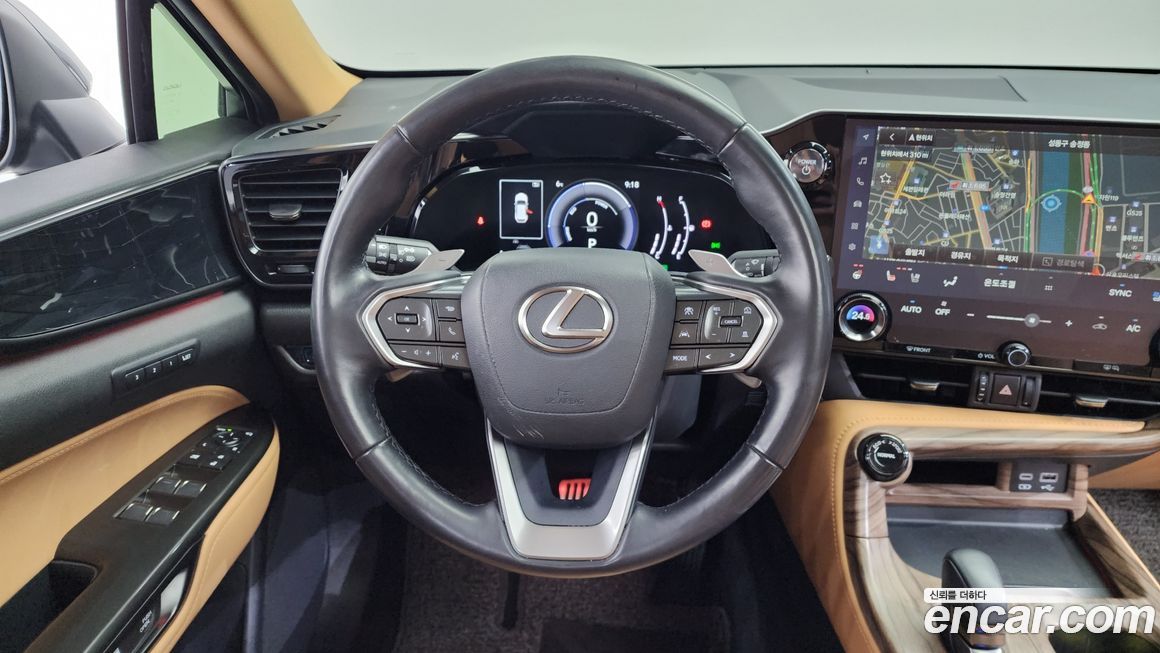 Lexus NX 2024