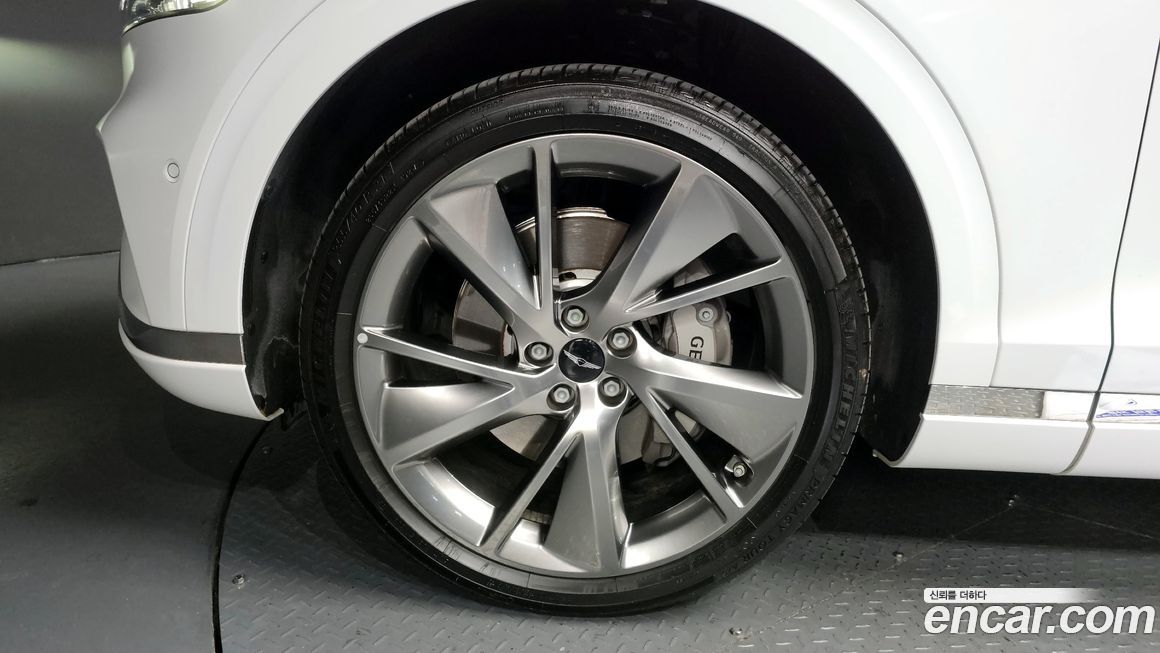 Genesis GV70 2025