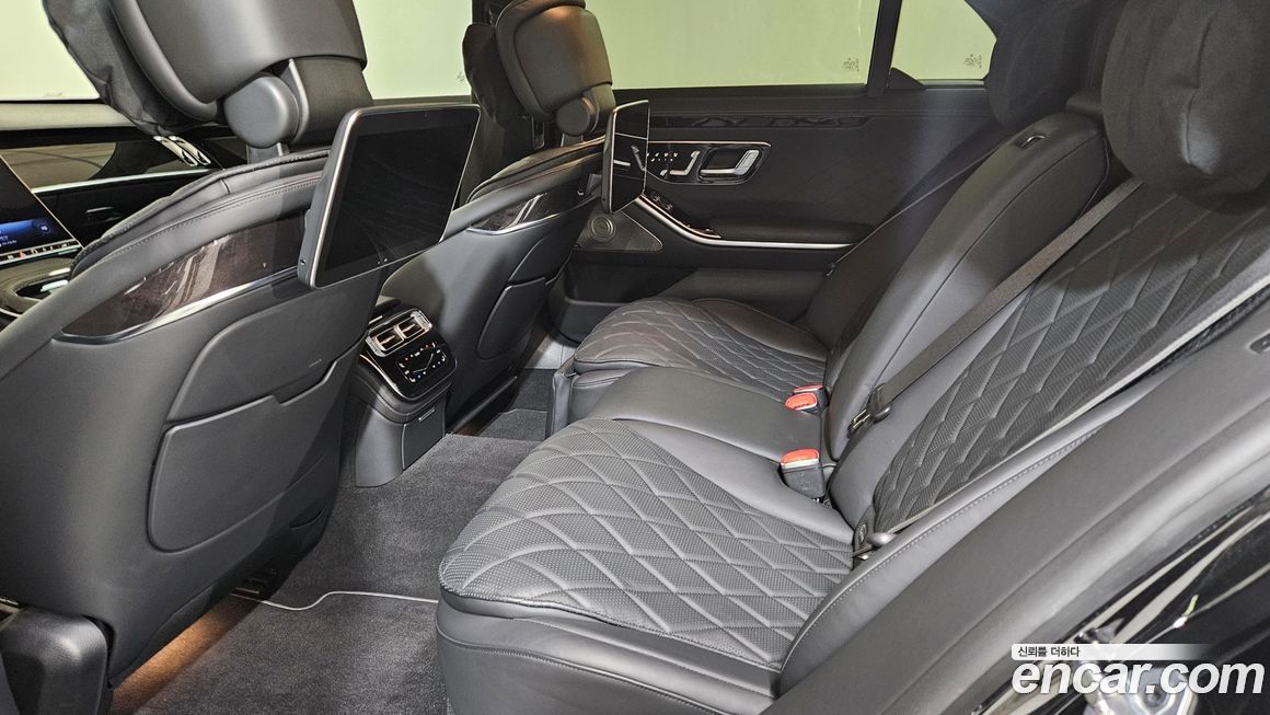 Mercedes-Benz S-Class 2021