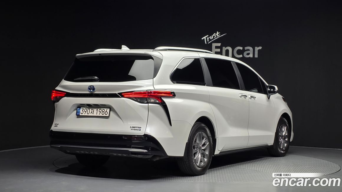 Toyota Sienna 2024