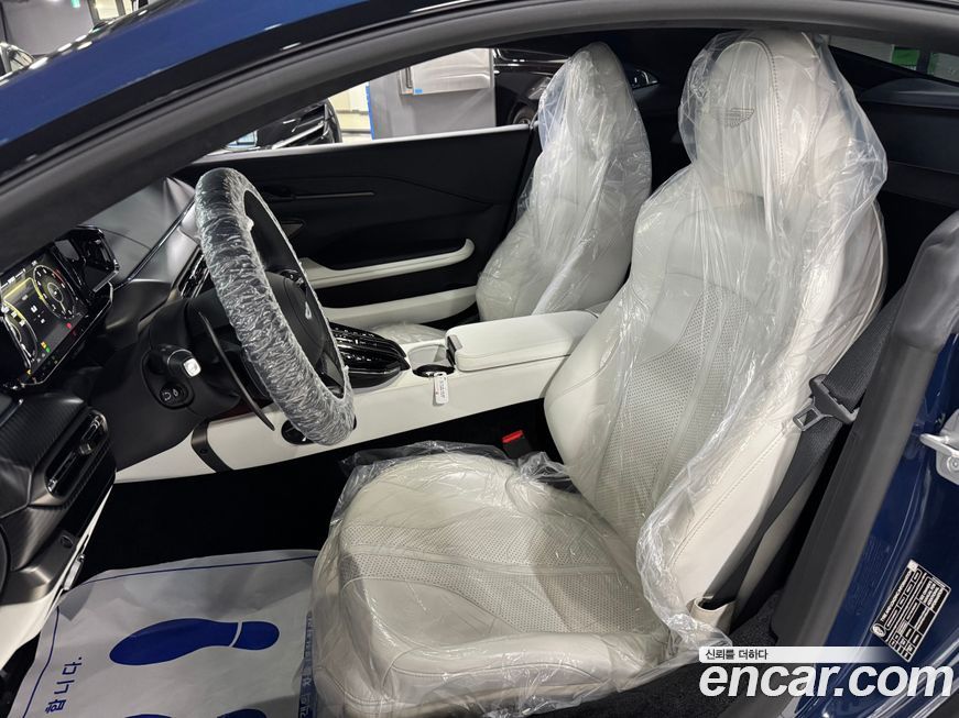 Astonmartin Vantage 2025