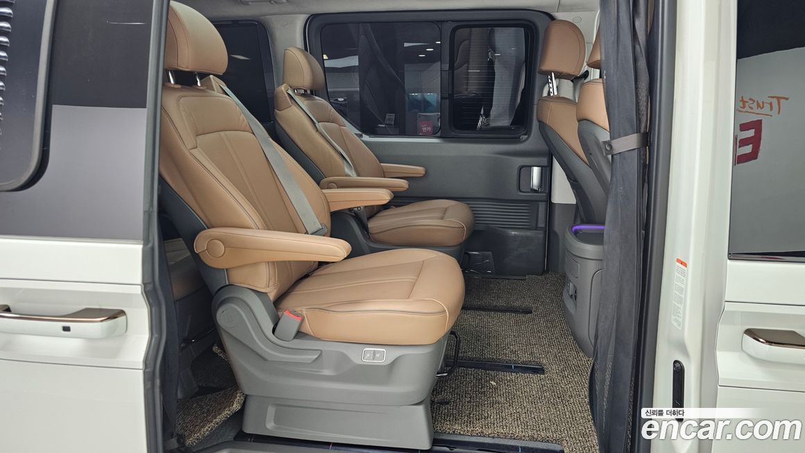 Hyundai Staria 2025