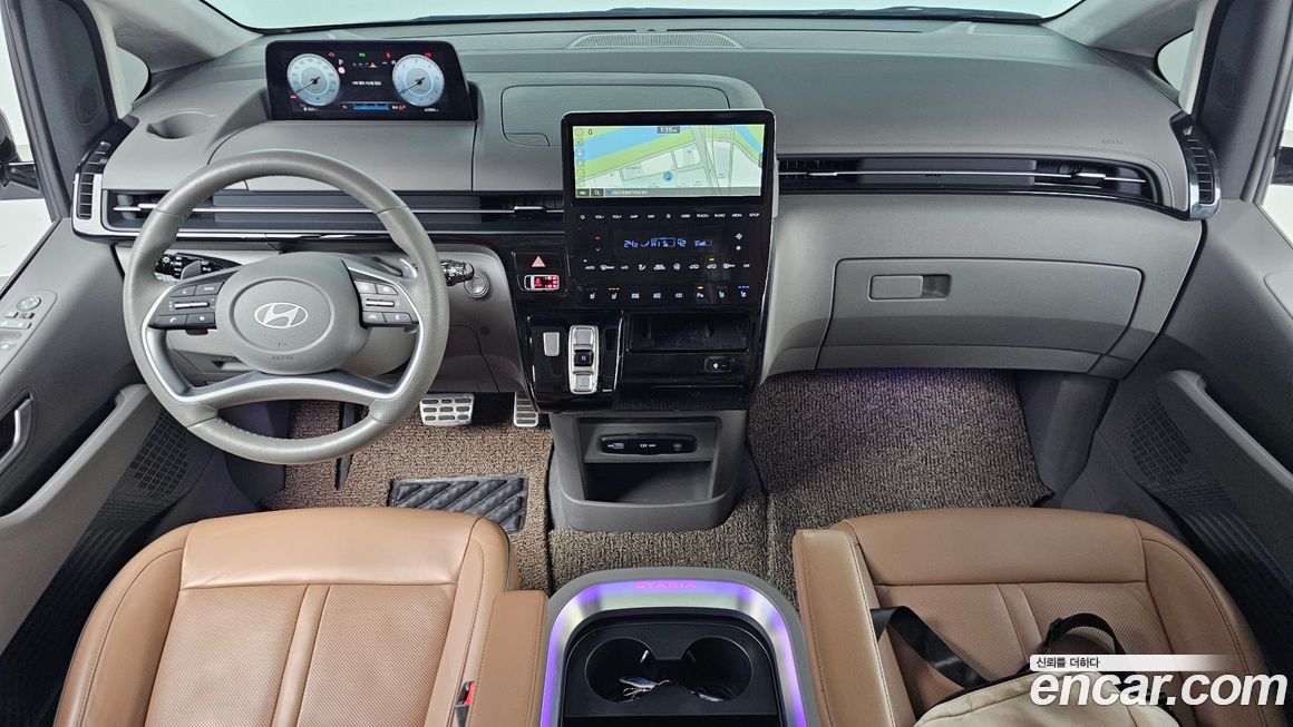 Hyundai Staria 2025