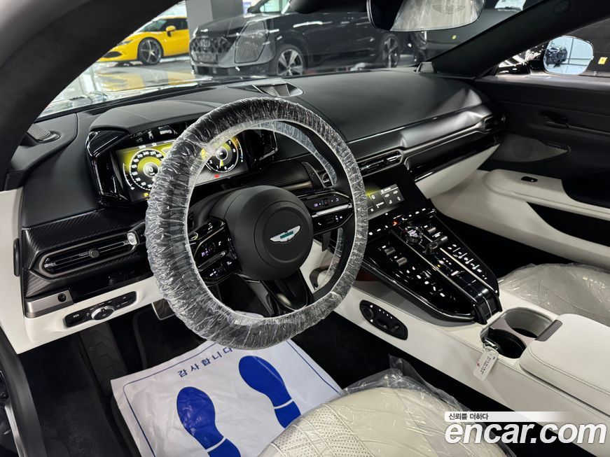 Astonmartin Vantage 2025