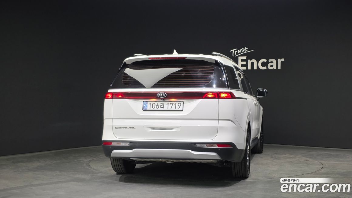 Kia Canival 2021