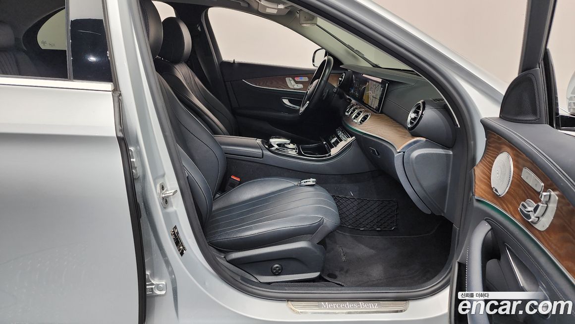 Mercedes-Benz E-Class 2020