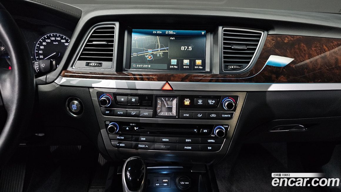 Hyundai Genesis 2016