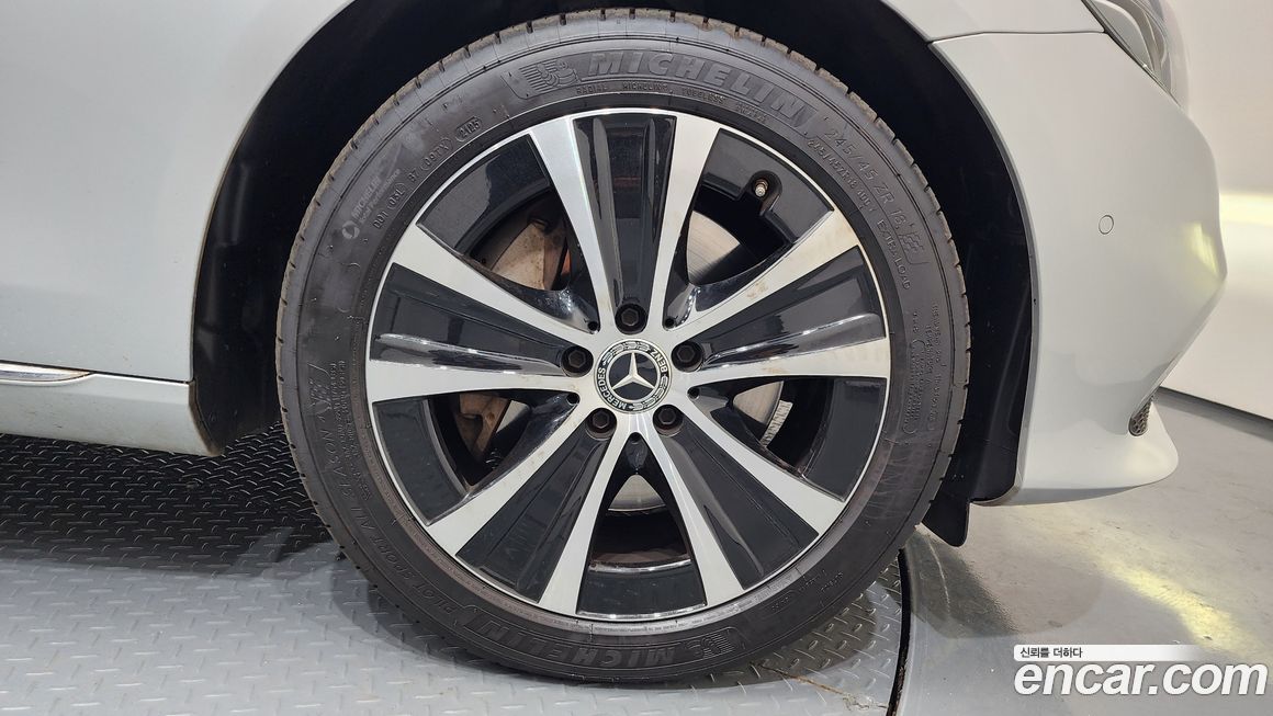 Mercedes-Benz E-Class 2020