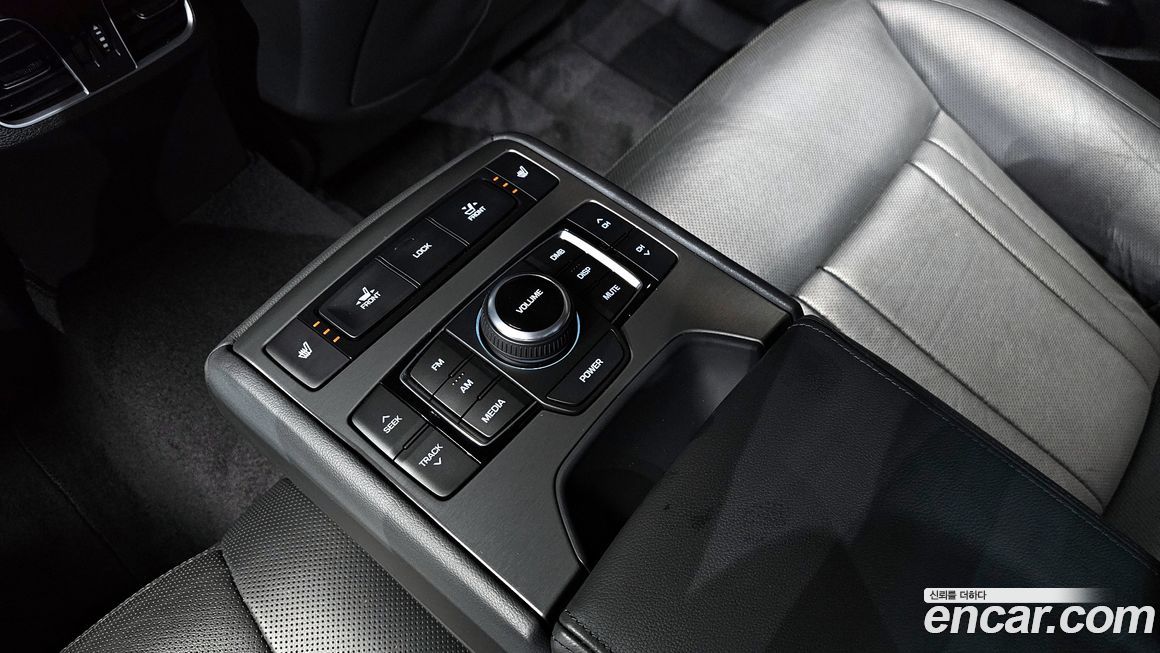 Hyundai Genesis 2016