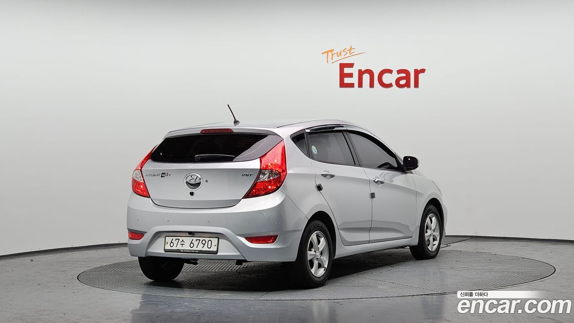 Hyundai Accent 2012