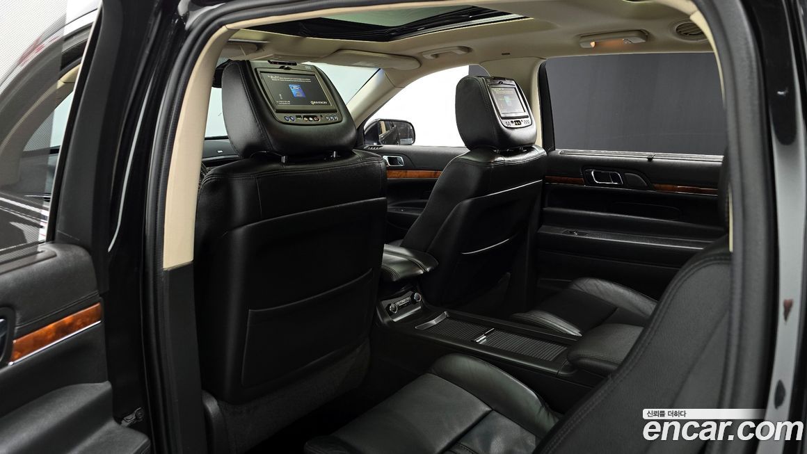 Lincoln MKT 2014