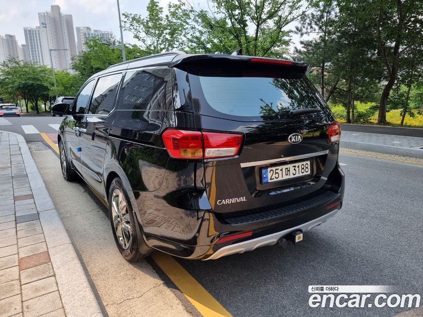 Kia Canival 2015