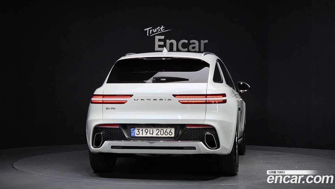 Genesis GV70 2024