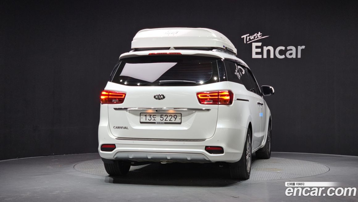 Kia Canival 2019