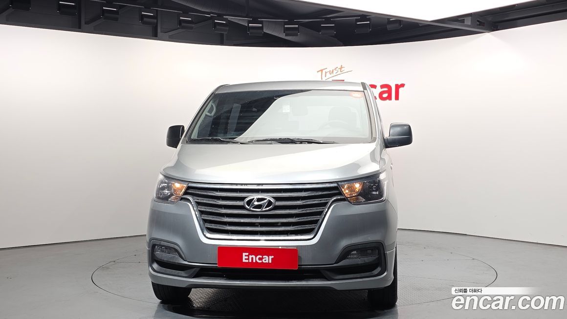 Hyundai Starex 2021