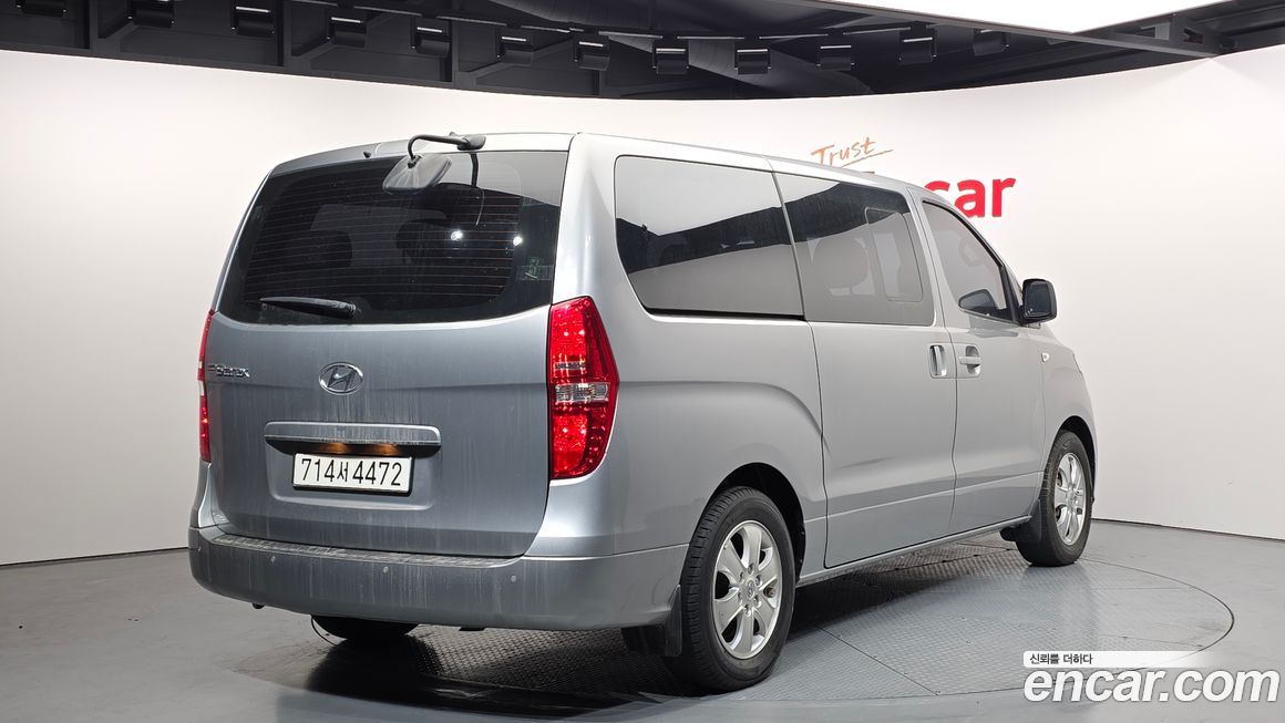 Hyundai Starex 2021