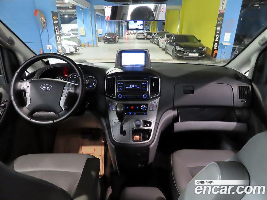 Hyundai Starex 2018