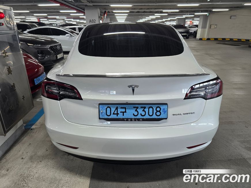 Tesla Model 3 2020