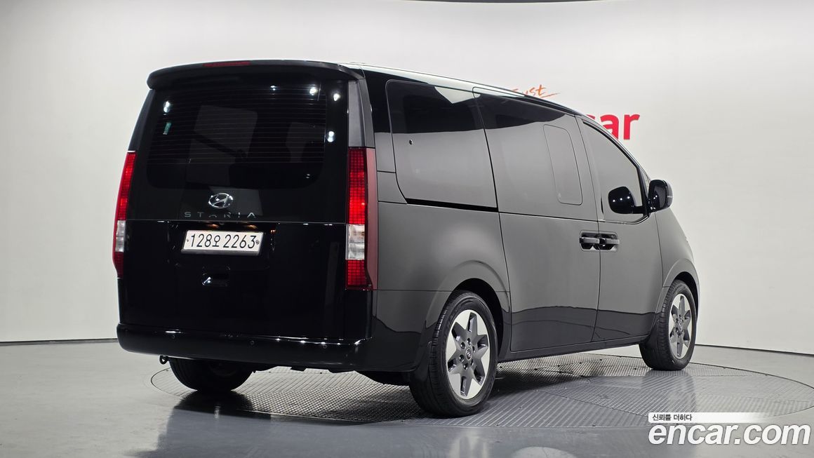 Hyundai Staria 2022