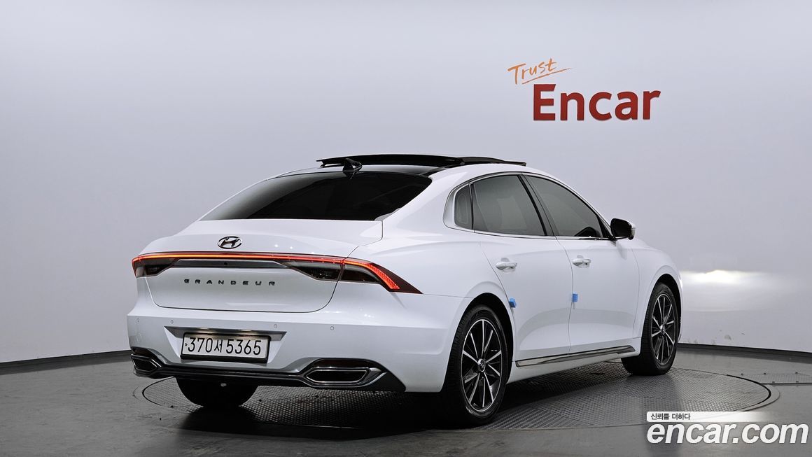 Hyundai Grandeur 2022