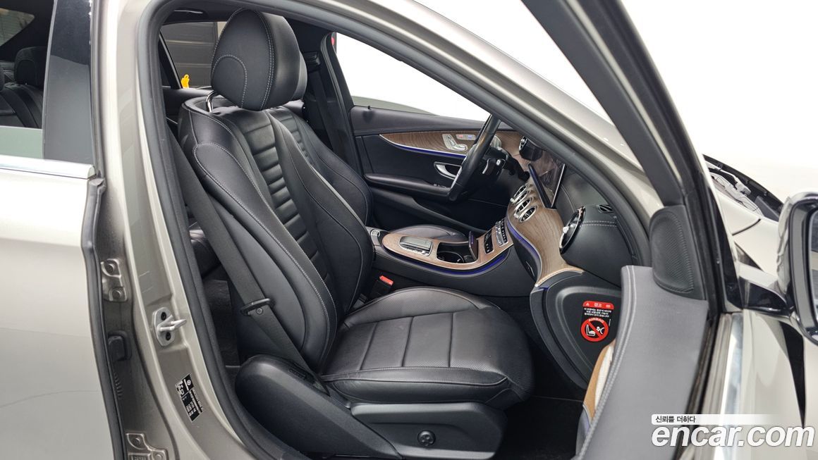 Mercedes-Benz E-Class 2021