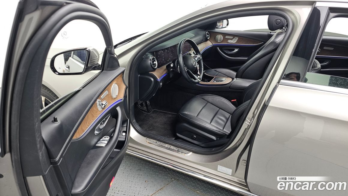 Mercedes-Benz E-Class 2021