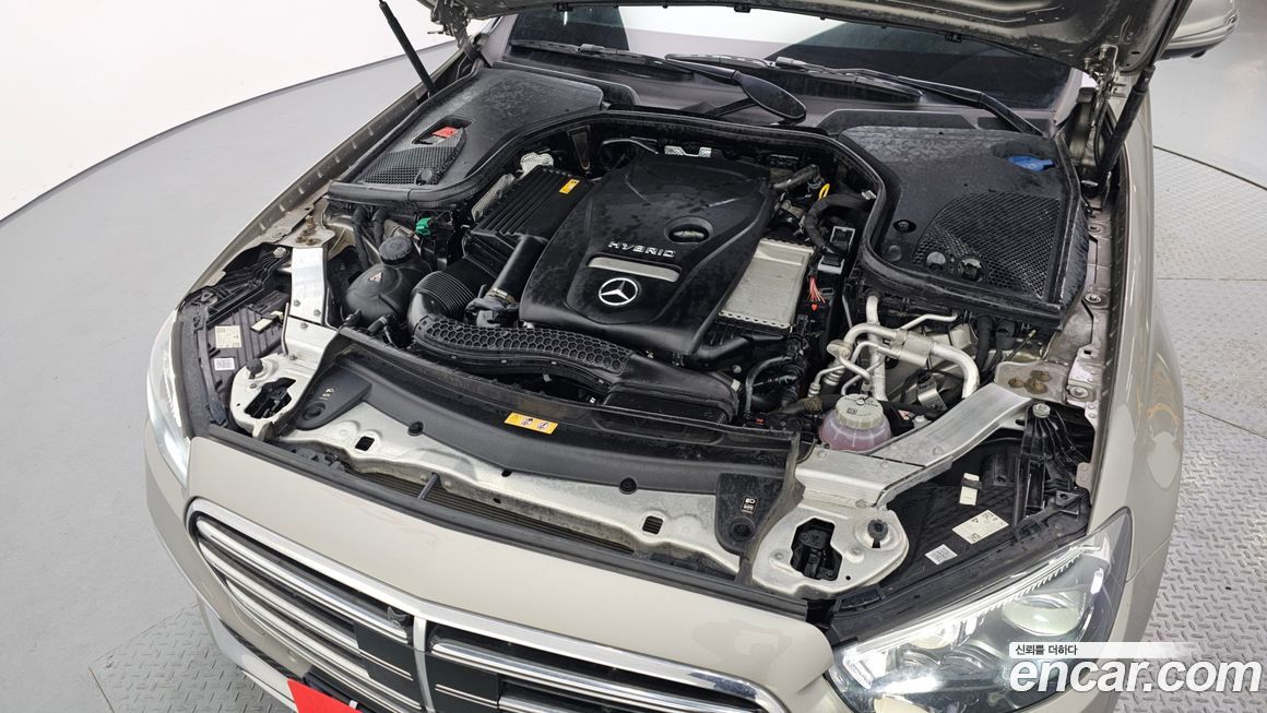 Mercedes-Benz E-Class 2021