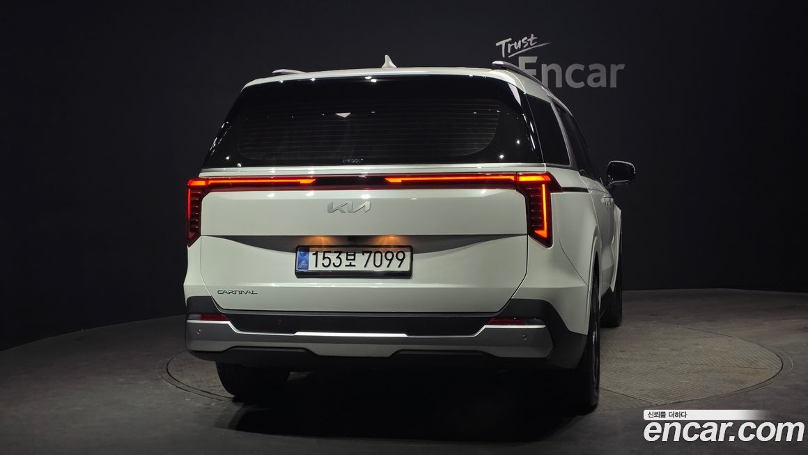 Kia Canival 2025