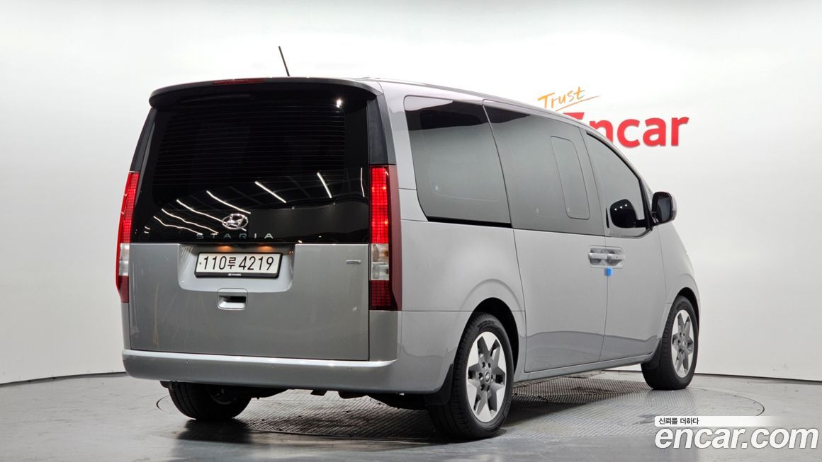 Hyundai Staria 2023