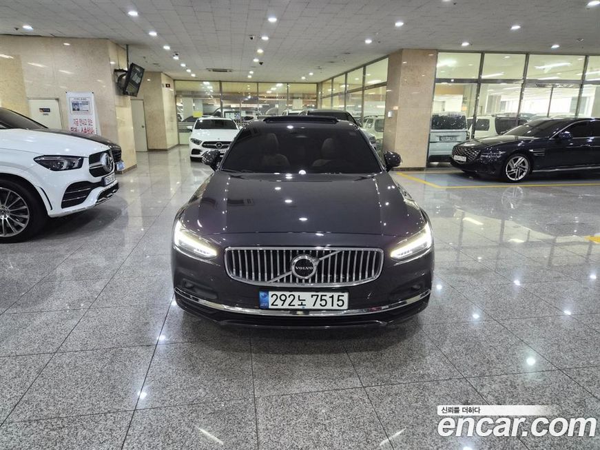 Volvo S90 2022