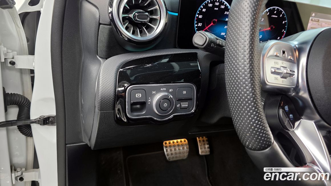 Mercedes-Benz A-Class 2022