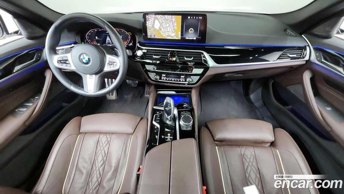 BMW 5-Series 2023