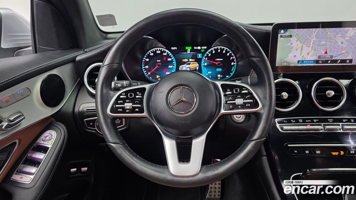 Mercedes-Benz GLC-Class 2022