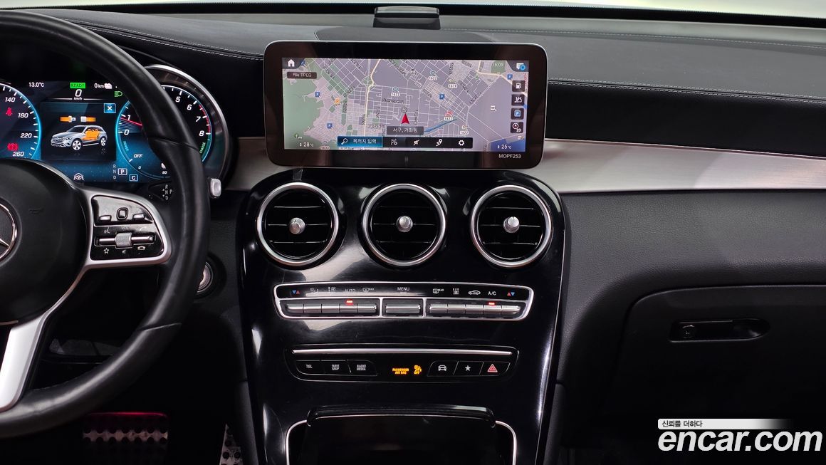 Mercedes-Benz GLC-Class 2022