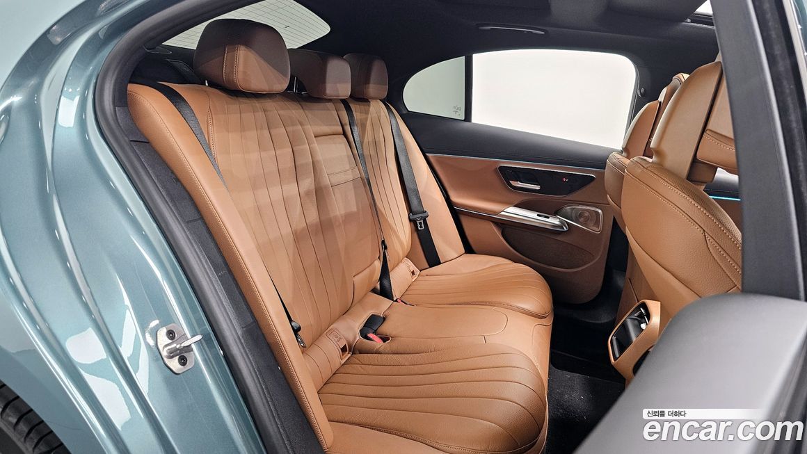 Mercedes-Benz E-Class 2024