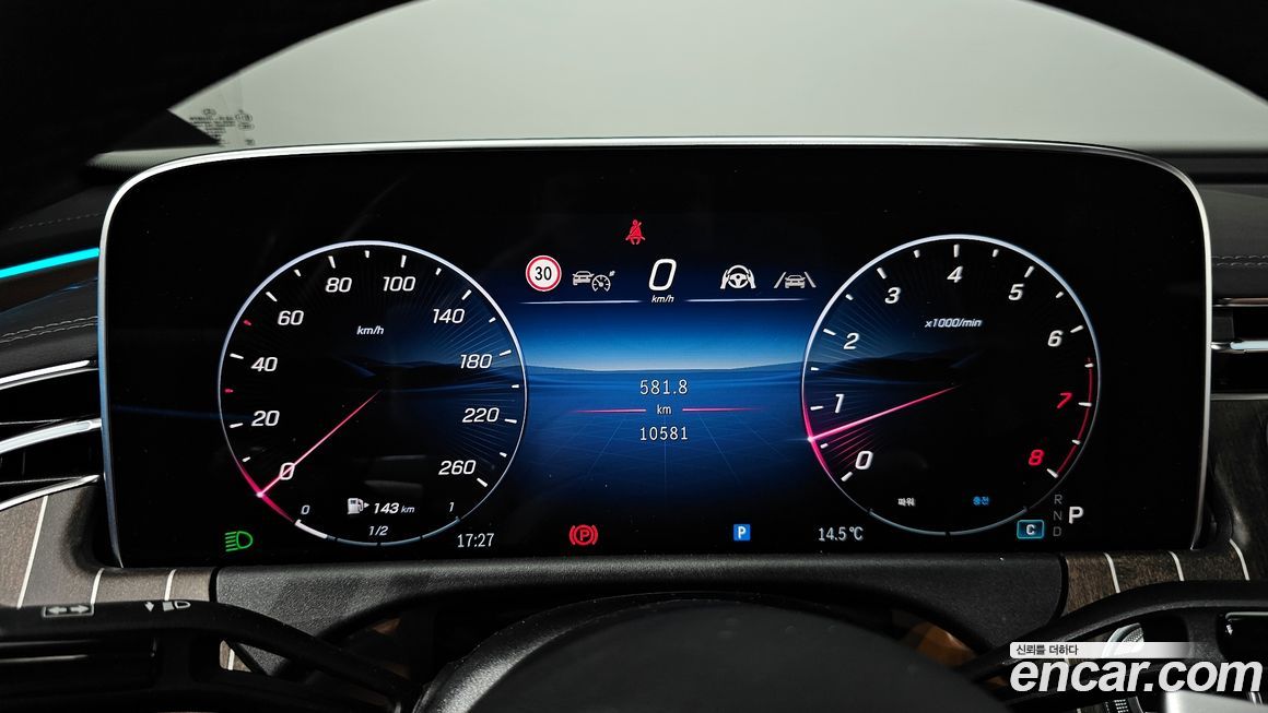 Mercedes-Benz E-Class 2024